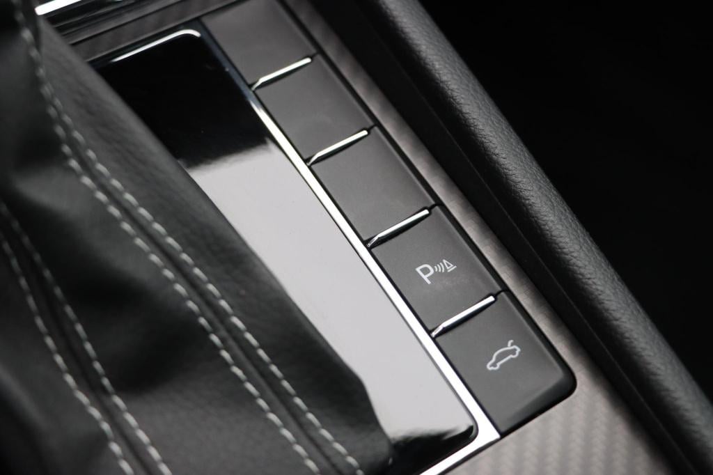 Skoda Superb combi 1.4 tsi iv sportline business 218pk dsg6