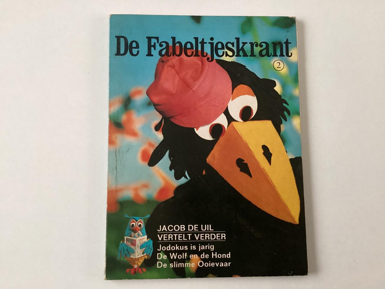 Verschillende vintage boekjes van de Fabeltjeskrant.