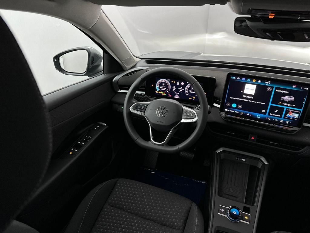 Volkswagen T-roc 1.5 etsi limited edition