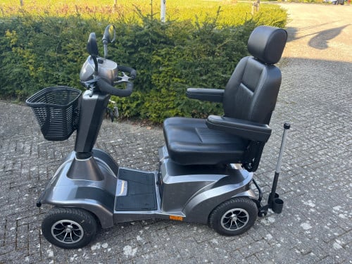 Scootmobiel Sterling S700 zo goed als nieuw