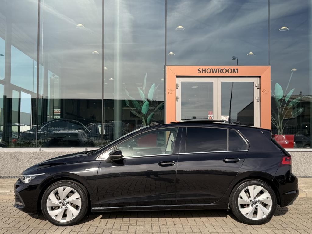 Volkswagen Golf 1.5 etsi 1st. edition 150pk | pano | acc | memory | massage