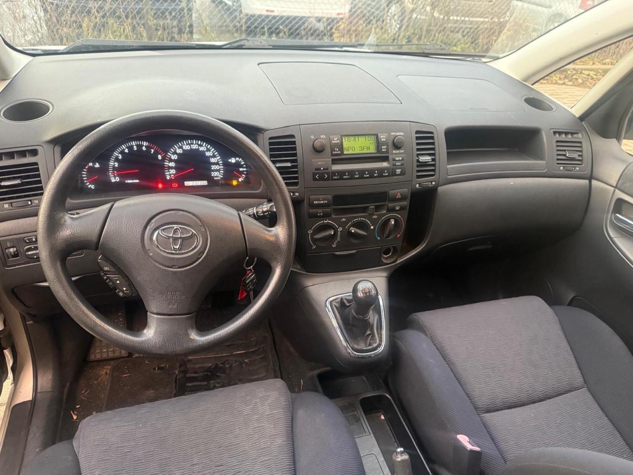 Toyota Corolla Verso 1.6 VVT-i Linea Luna