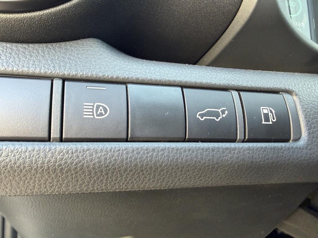 Toyota C-hr 1.8 hybrid 140 executive | trekhaak |