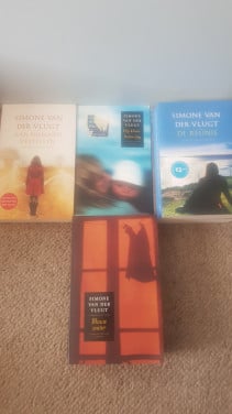 4 boeken Simone van der Vlugt