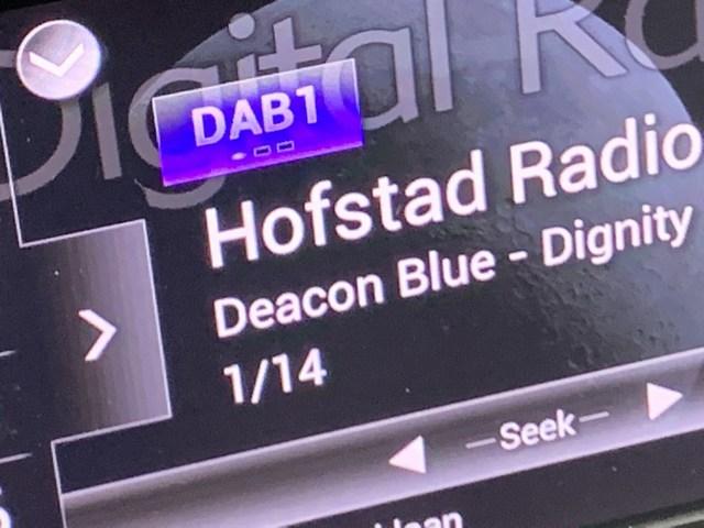 Kia Rio 1.2 cvvt navi | clima | cruise | parkeersensoren | trekhaak | nap e