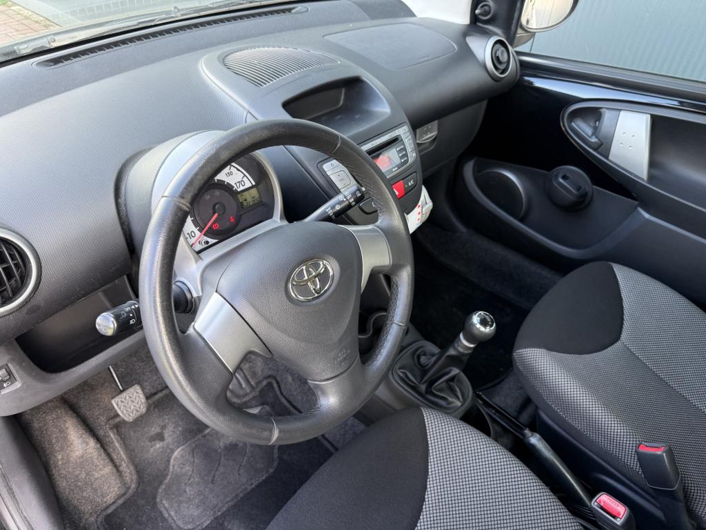 Toyota Aygo 1.0 vvt-i aspiration airco 5-drs
