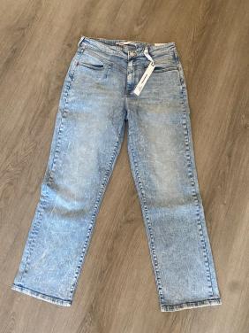 Jeans van Razzed maat 31.