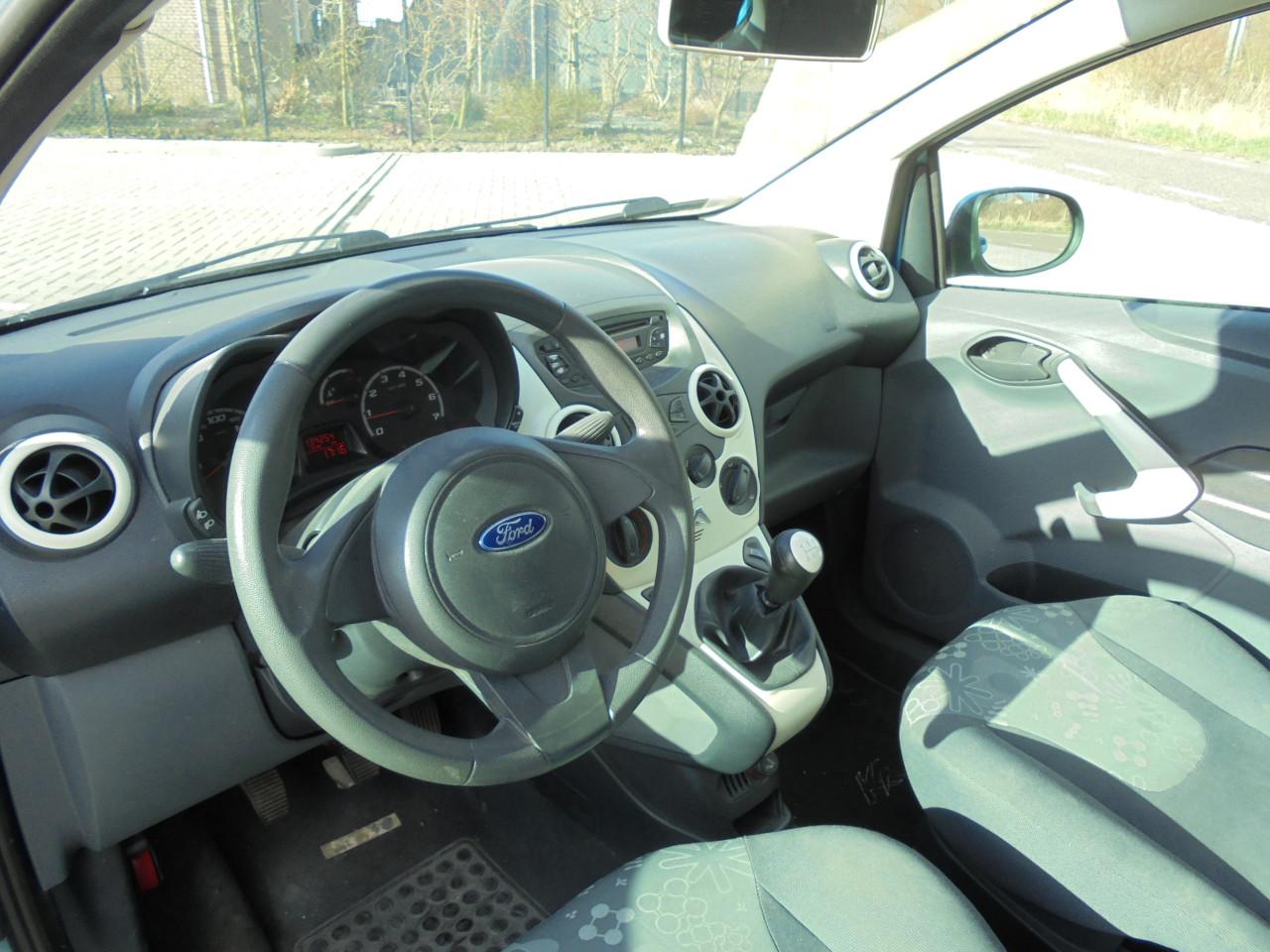 Ka 1.2 Trend trendy interieur slechts 134.254 Km Apk  nieuw bij aflevering