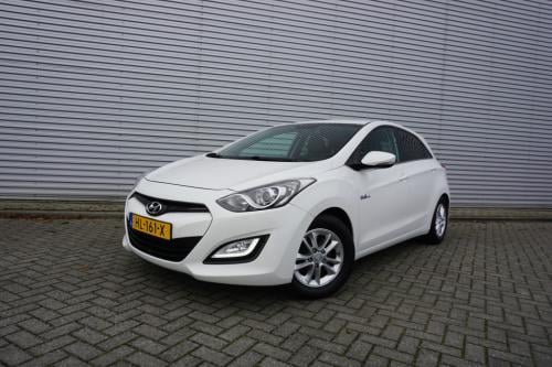 Hyundai I 30 1.6 gdi i-motion plus climate / navi / cruise / camera / parke
