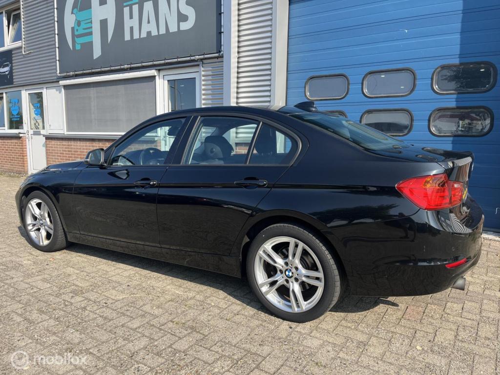 BMW 3-serie 320i high executive | orig. nl | lees tekst