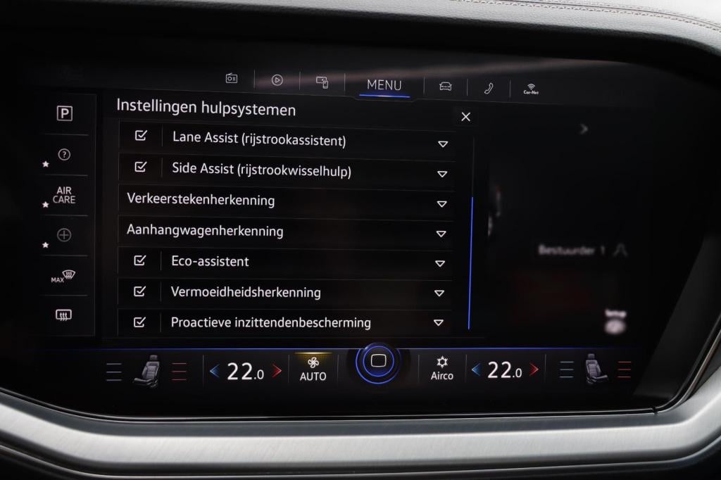 Volkswagen Touareg 3.0 tsi ehybrid 4motion black style 380pk tiptronic | so