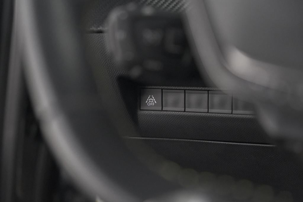 Peugeot 2008 puretech 130 gt | panoramadak | afneembare trekhaak | adaptiev