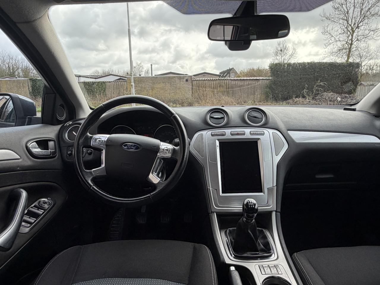 Ford Mondeo 1.6-16V Trend