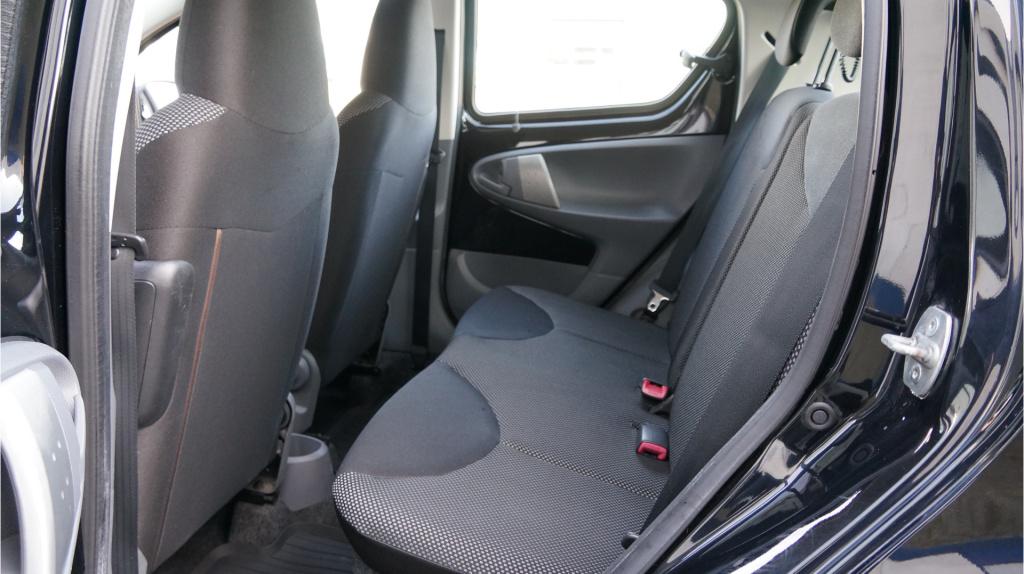 Toyota Aygo 1.0-12v comfort navigator rijklaar incl garantie