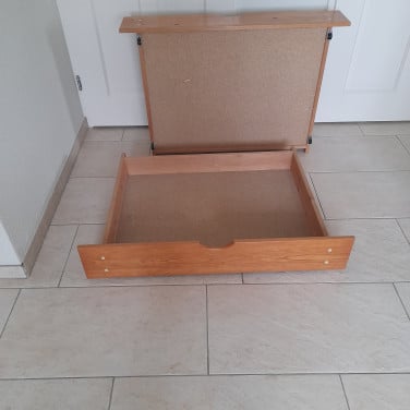 2 x Bedlade ( 95,5 x 65 x 16,5H)  €10 per stuk
