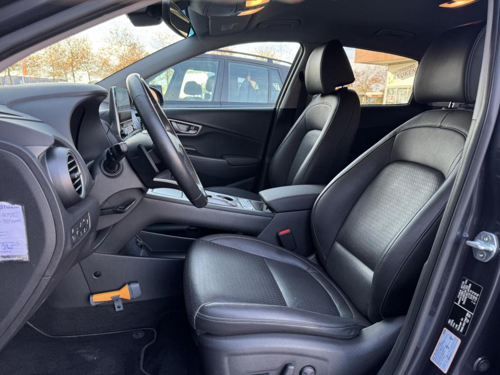 Hyundai Kona ev premium 64 kwh soh 97%, 3-fase lader nl-auto!