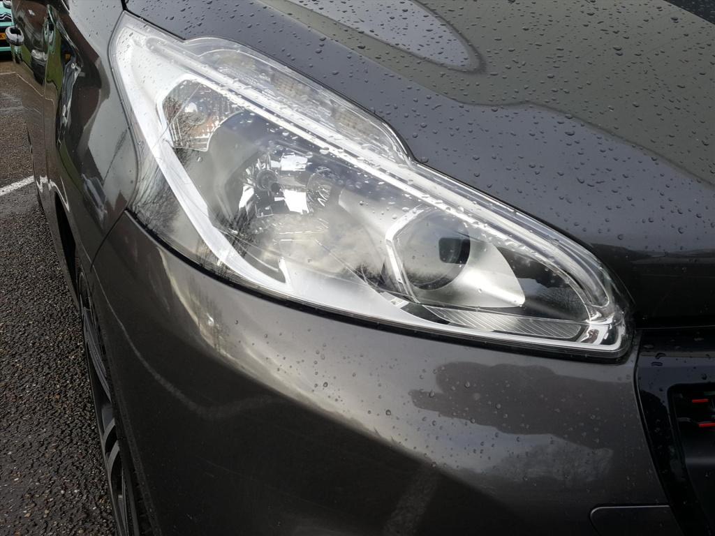 Peugeot 208 gt-line 1.2-110pk 5d vol-automaat(eat6) navigatie | trekhaak | 