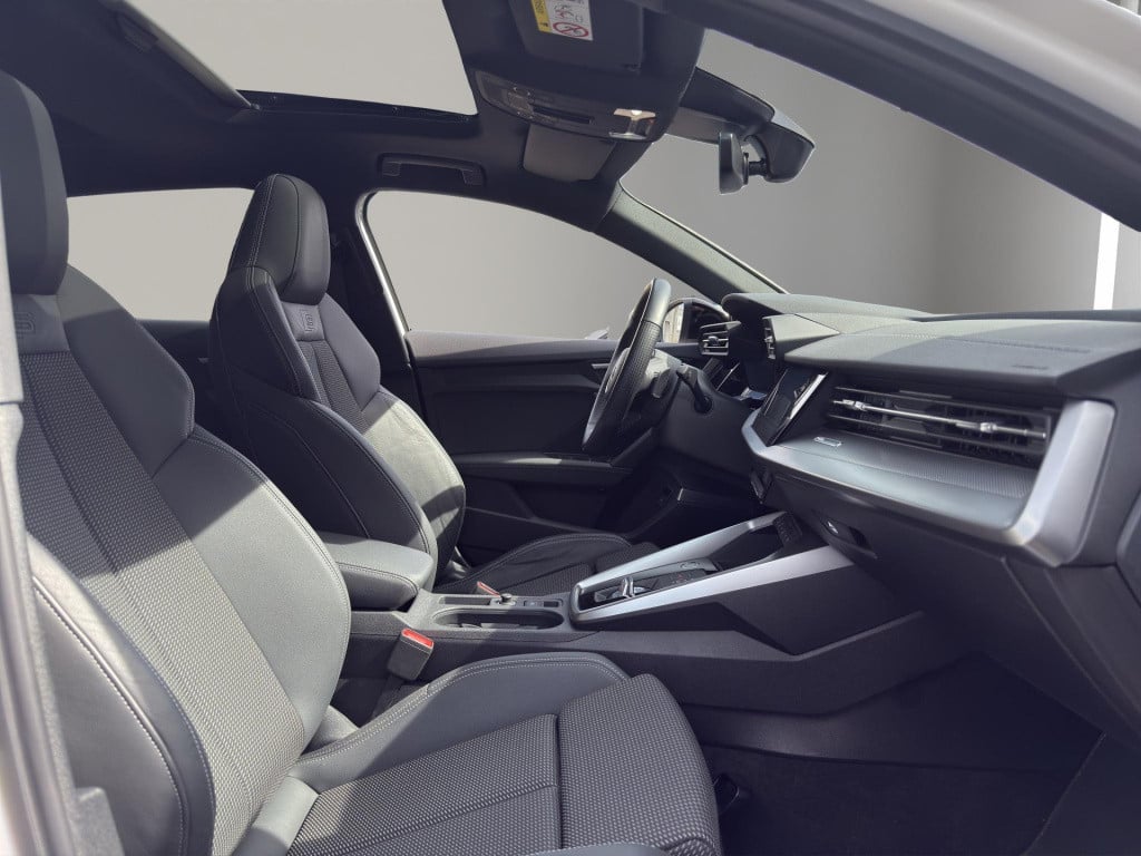 Audi A3 sportback 45 tfsi e s-line pano b&o matrix carplay