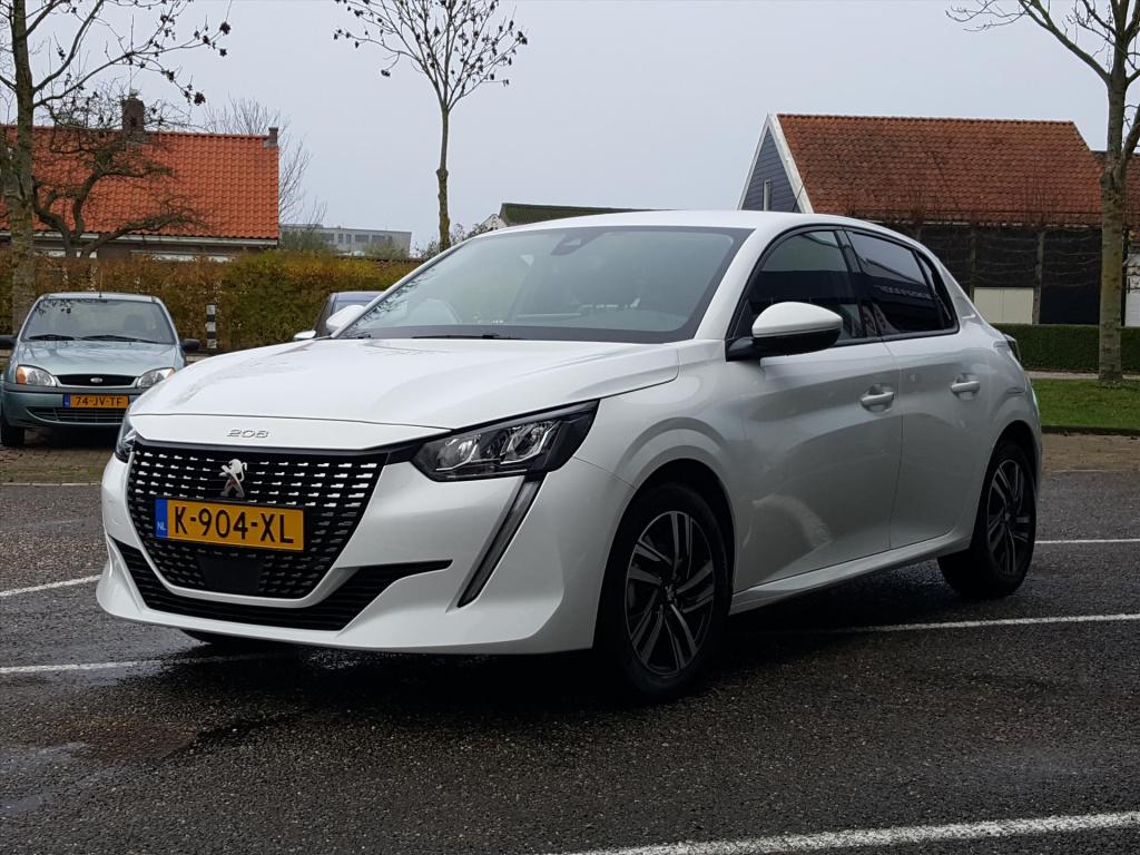 Peugeot 208 1.2 puretech 100pk allure pack navigatie | apple carplay & andr