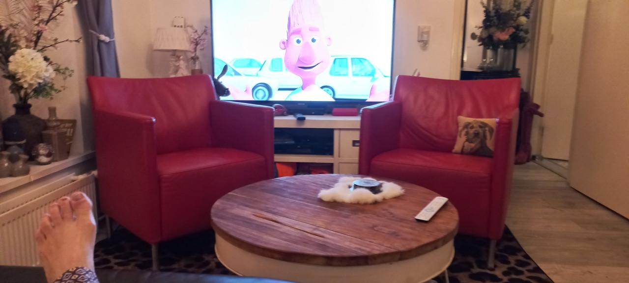 2 Rode leren stoelen te koop