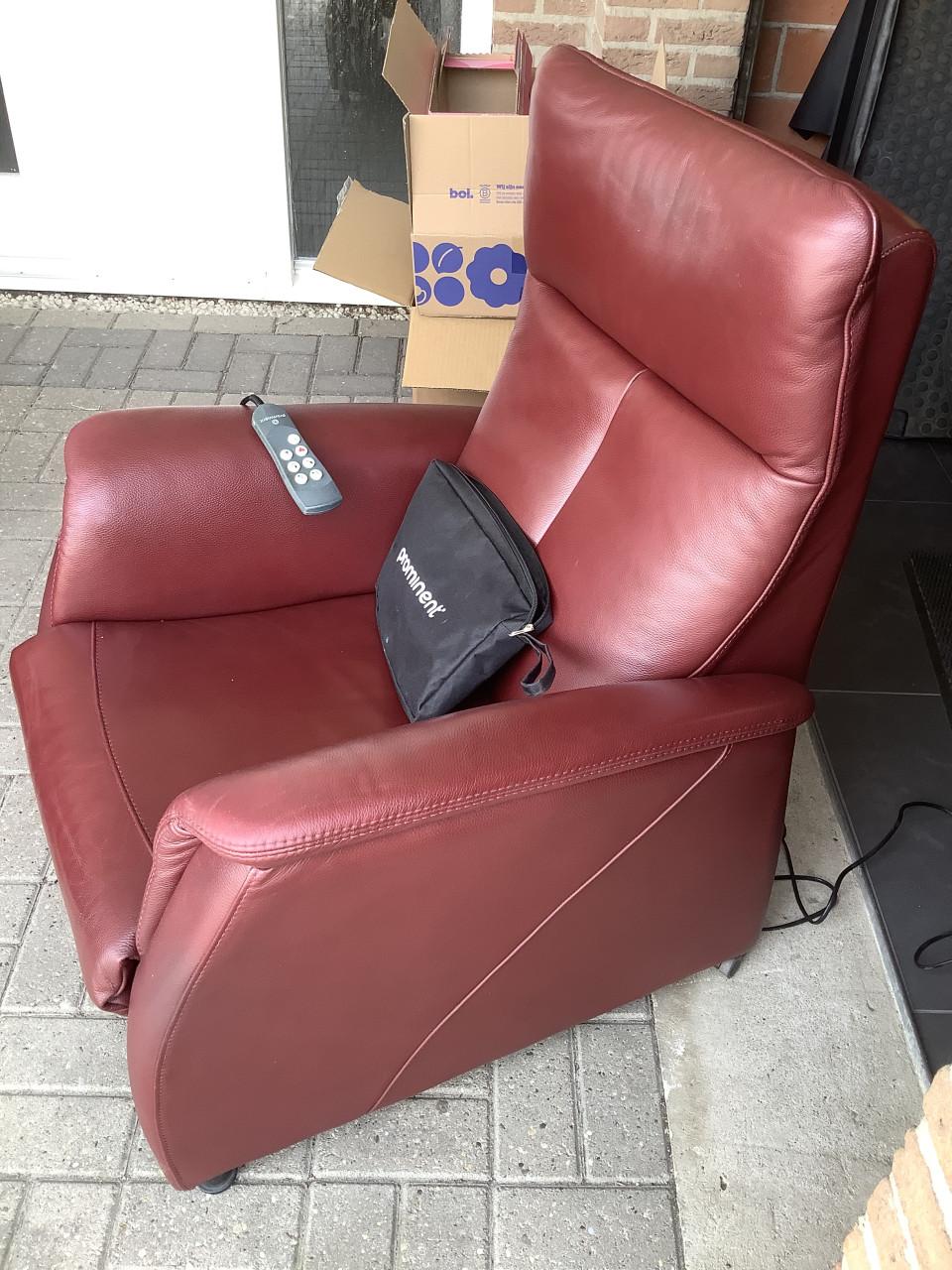 Relaxfauteuil Prominent met sta-op functie. Electrisch verstelbaar.