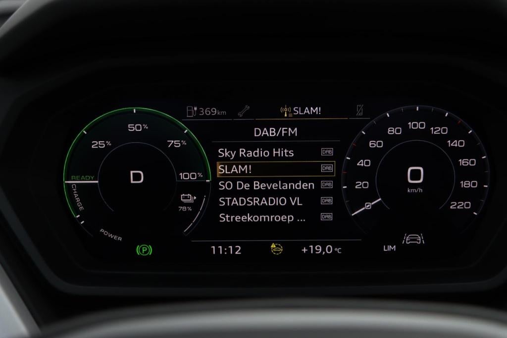 Audi Q4 E-tron 40 advanced edition 82 kwh 204pk | soh 98,2% |