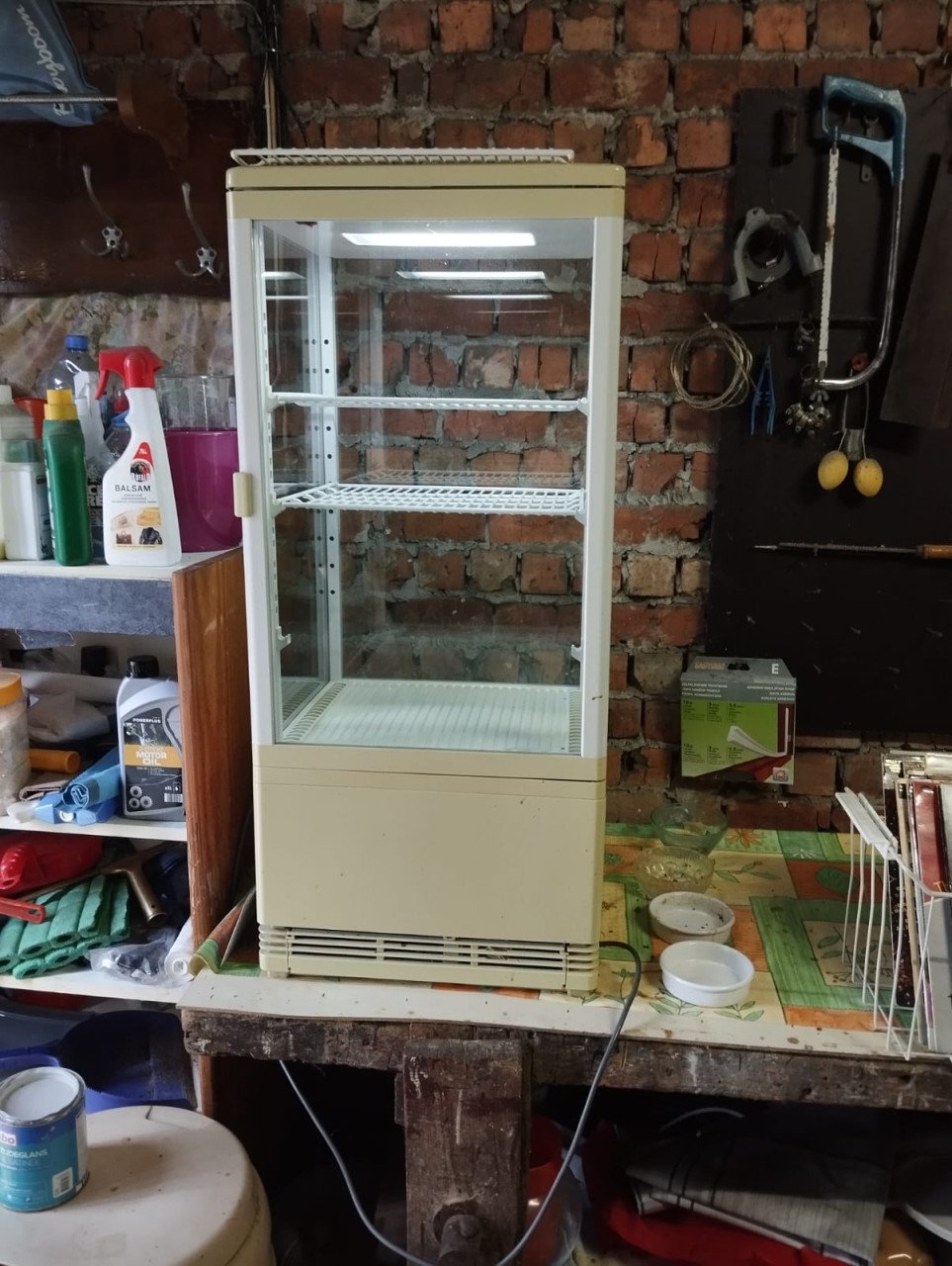 Vitrine koelkastje