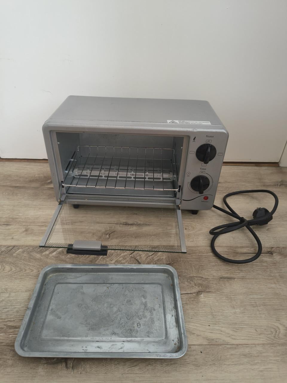 Nette elektrische oven, kampeeroven, campingoven 600W.