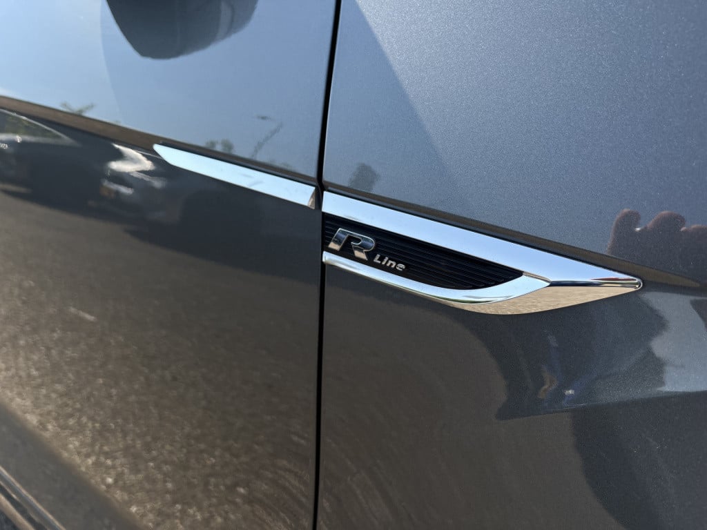 Volkswagen T-roc 1.5 tsi r-line dsg aut | pano | 19'' lmv