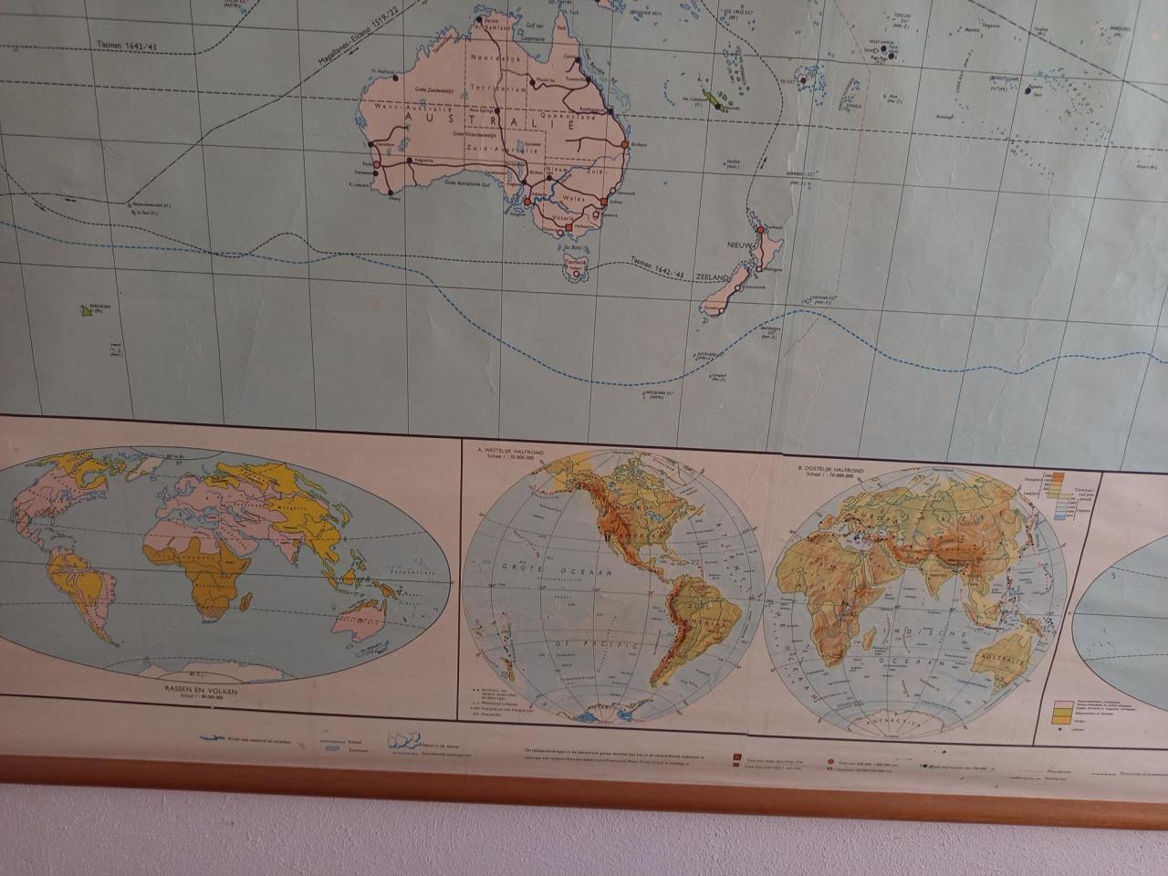 Schoolkaart op stok linnen GROOT uit 1978