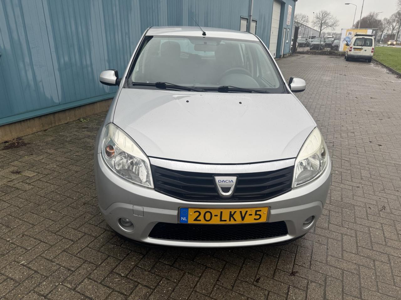 Dacia Sandero 1.2 16v 2010