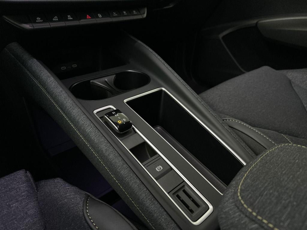 Skoda Elroq business edition elektromotor 140 kw / 190 pk suv