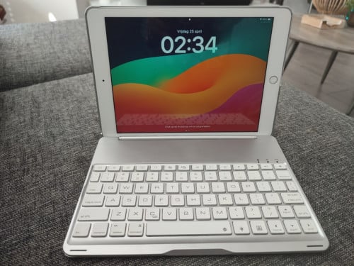 IPad 9.7 (2018) 6e generatie 128GB + toetsenbord