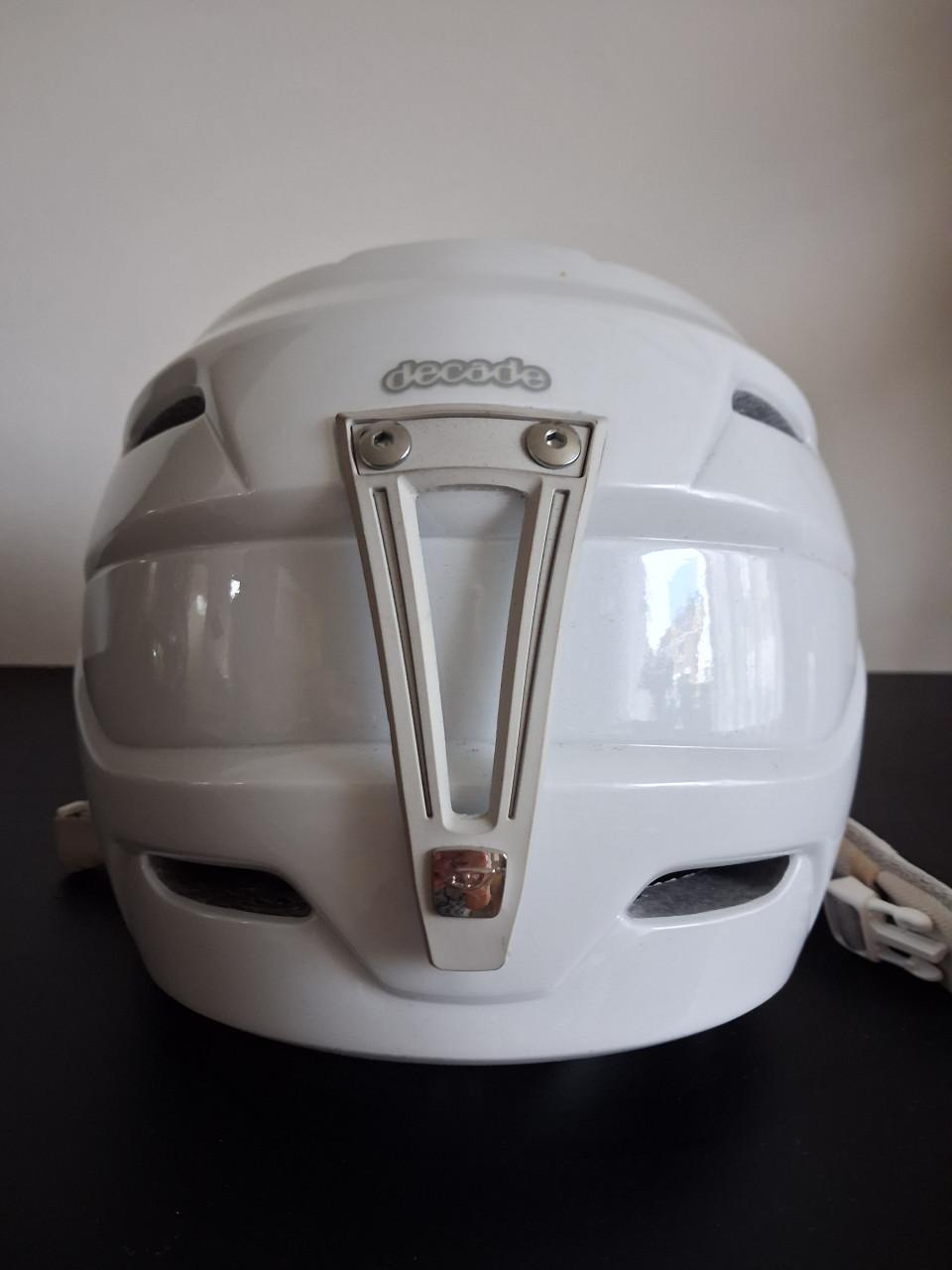 Dames Skihelm 2x gebruikt