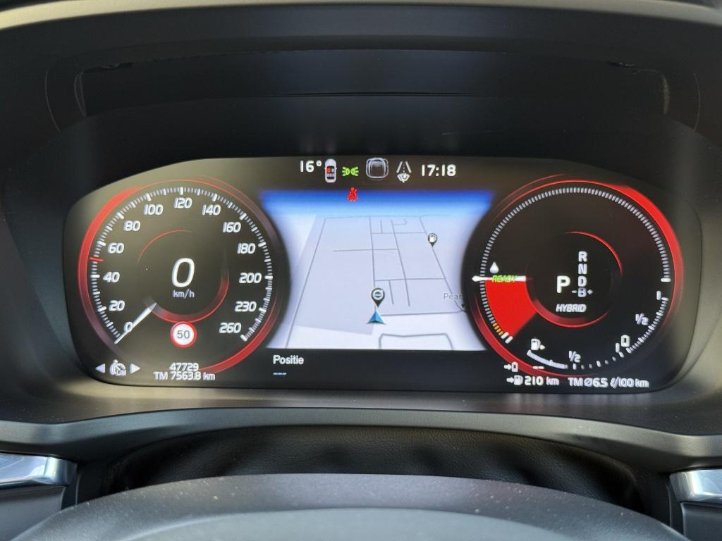 Volvo V60 t6 398pk recharge r-design| panodak| adap.cruise| 360camera| sty