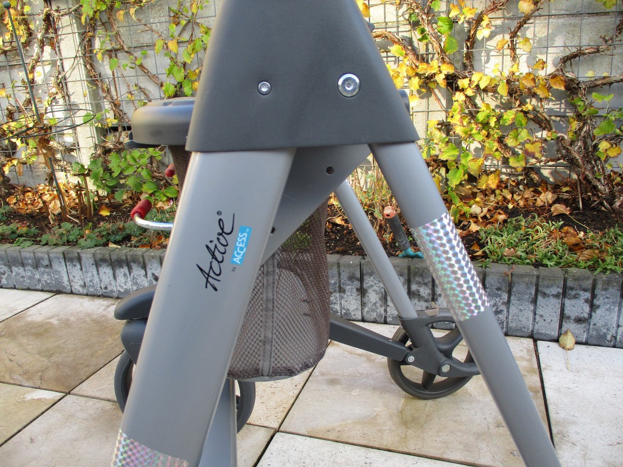 Zgan Active Access opvouwbare lichtgewicht rollator van de ANWB