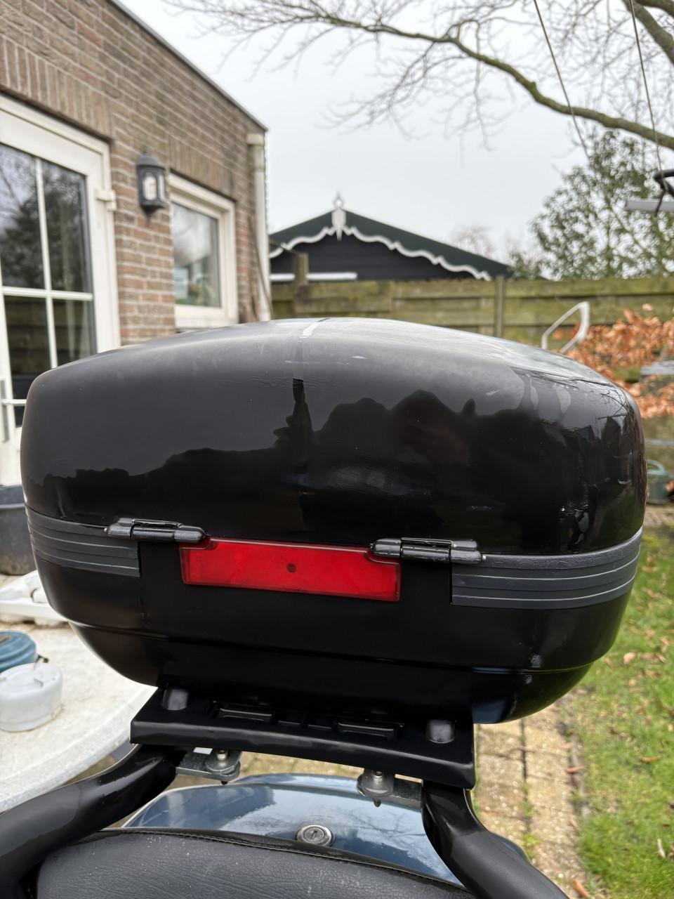 Topkoffer motorscooter