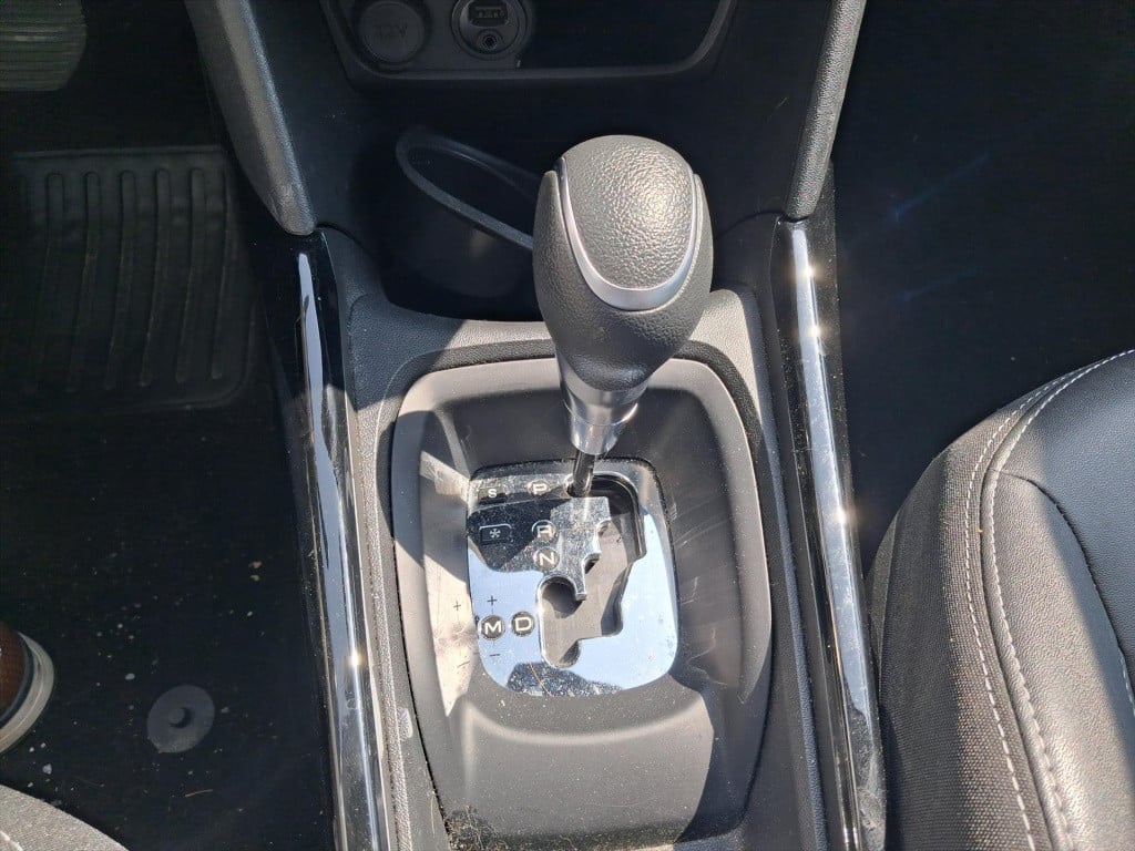 Peugeot 2008 1.2 pt 110pk allure eat6 automaat navigatie | achteruitrijcame