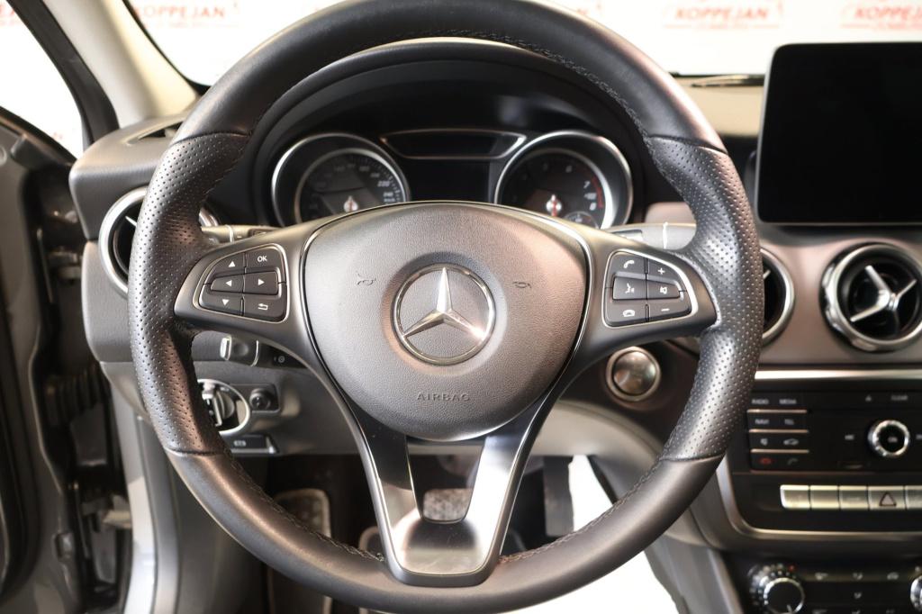 Mercedes-Benz Gla-klasse 250 premium plus, panodak, trekhaak, carplay, stoe