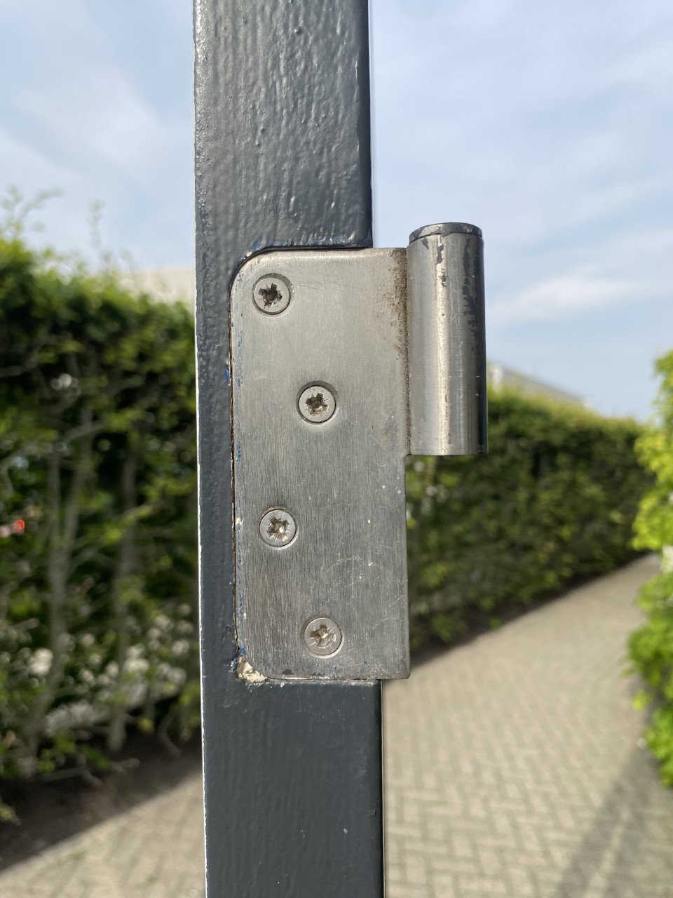 Hardhouten buitendeur links draaiend, dubbel glas