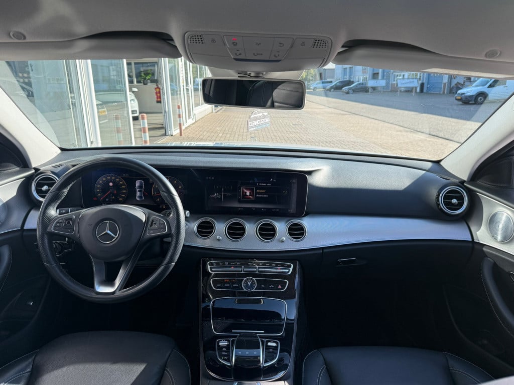 Mercedes-Benz E-Klasse 200 premium plus
