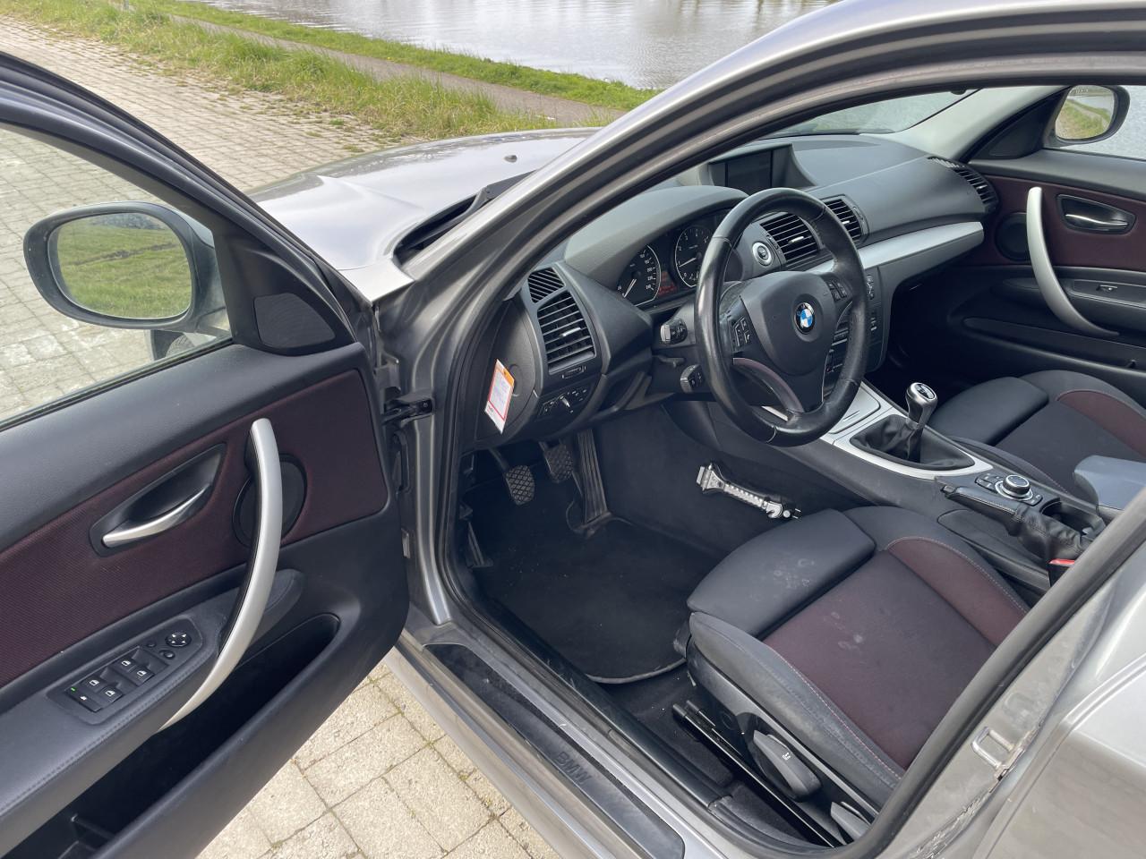 Bmw 1 serie 116i business line  style