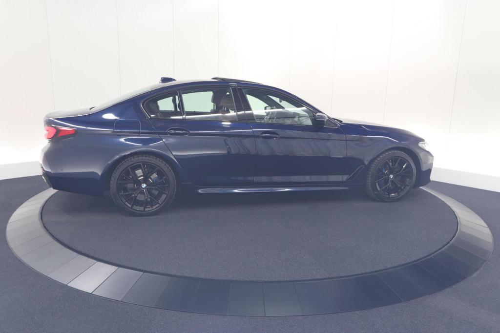 BMW 5 Serie 545e xdrive business edition plus | m sportpakket | driving ass