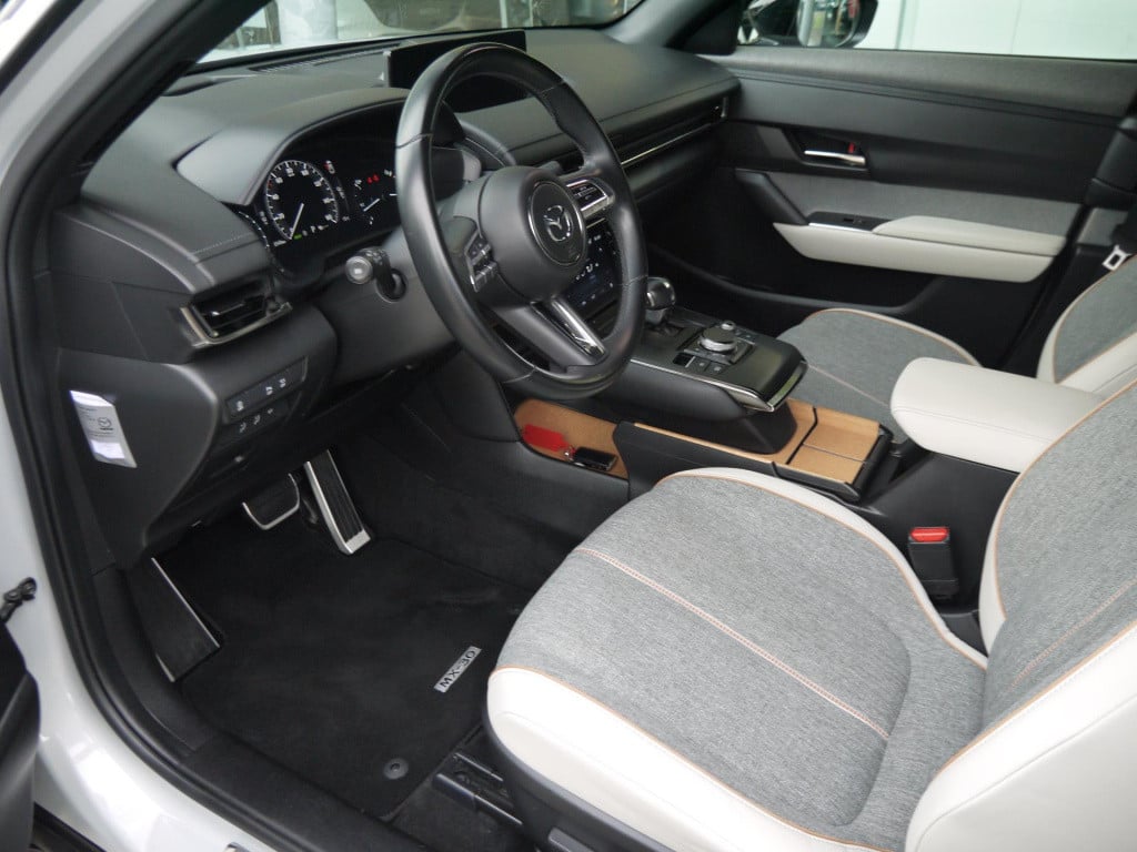 Mazda Mx-30 e-skyactiv 145 pk first edition|rijklaar
