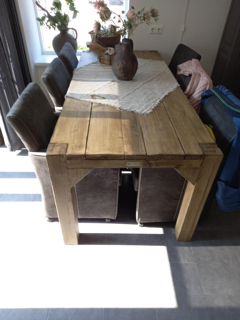 Eettafel 210 x 90 x 76  GRATIS AF TE HALEN