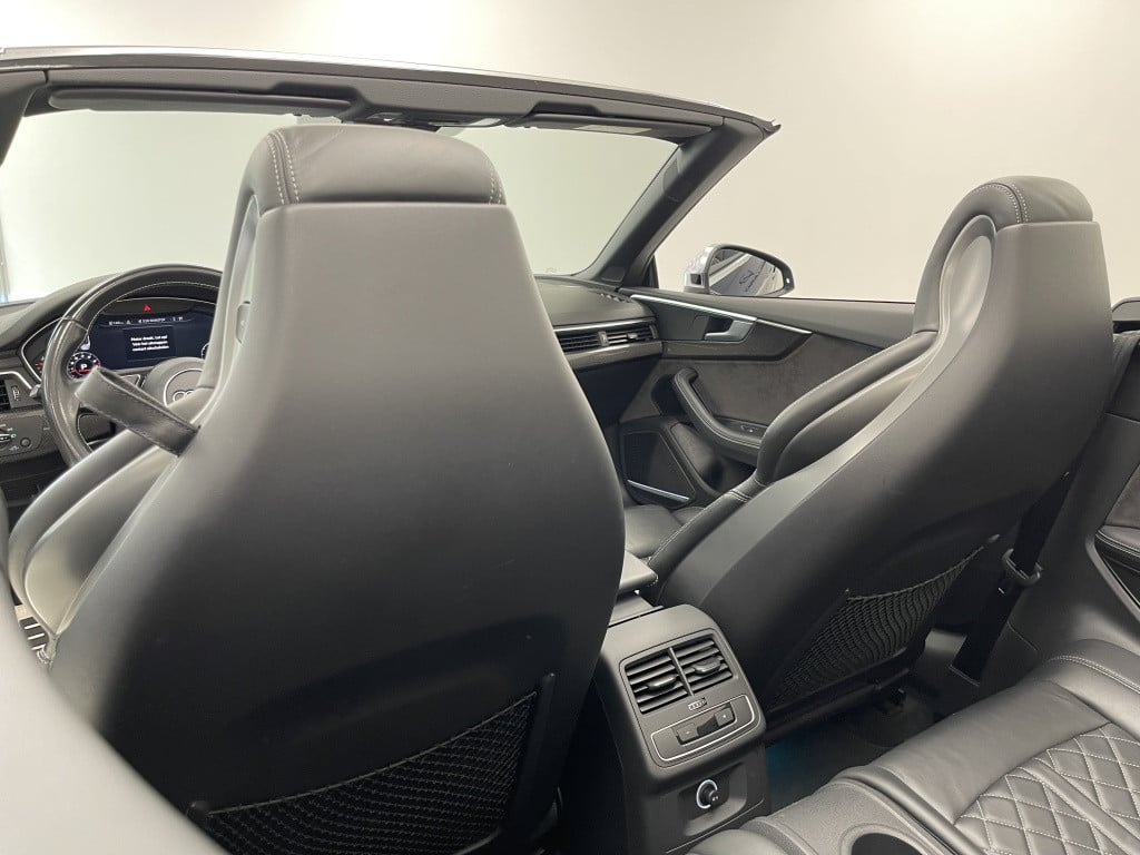 Audi S5 cabriolet 3.0 tfsi quattro pl+ | b&o | trekhaak | massage |