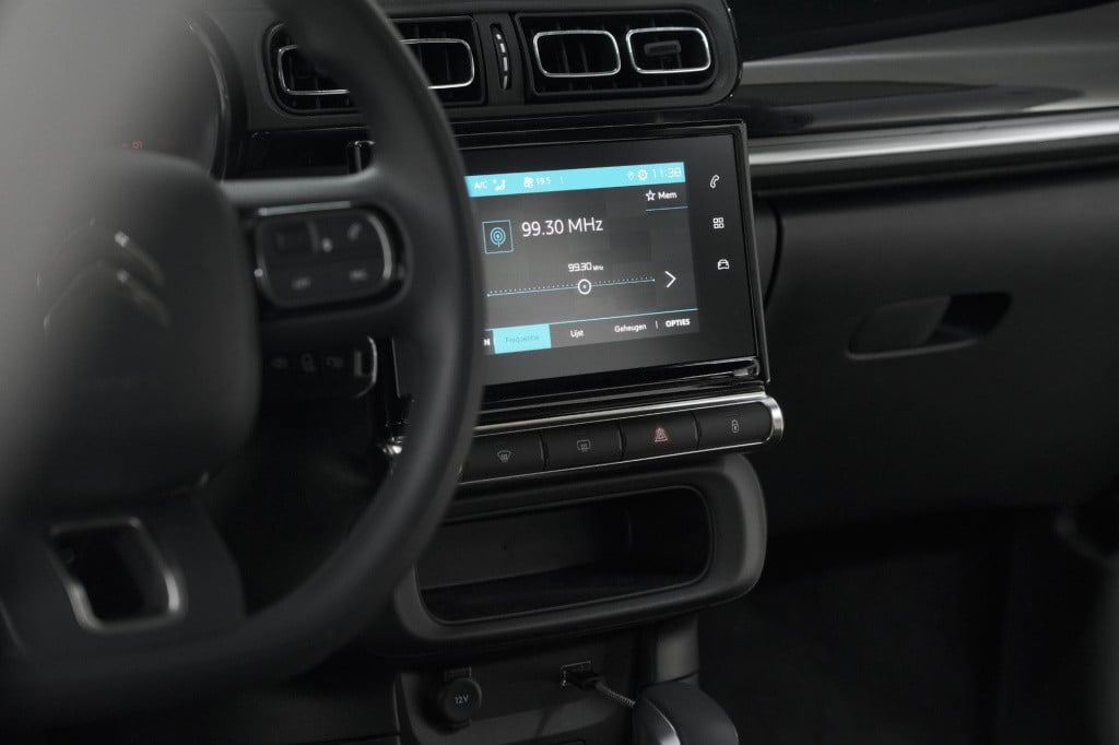 Citroen C3 puretech 110 eat6 shine | apple carplay | parkeersensoren | clim
