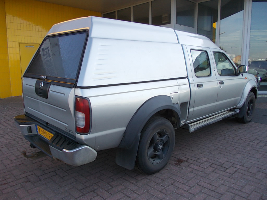 Nissan King-cab pick up (d22) 4x4 dc 5-pers. (navara) lees tekst!!