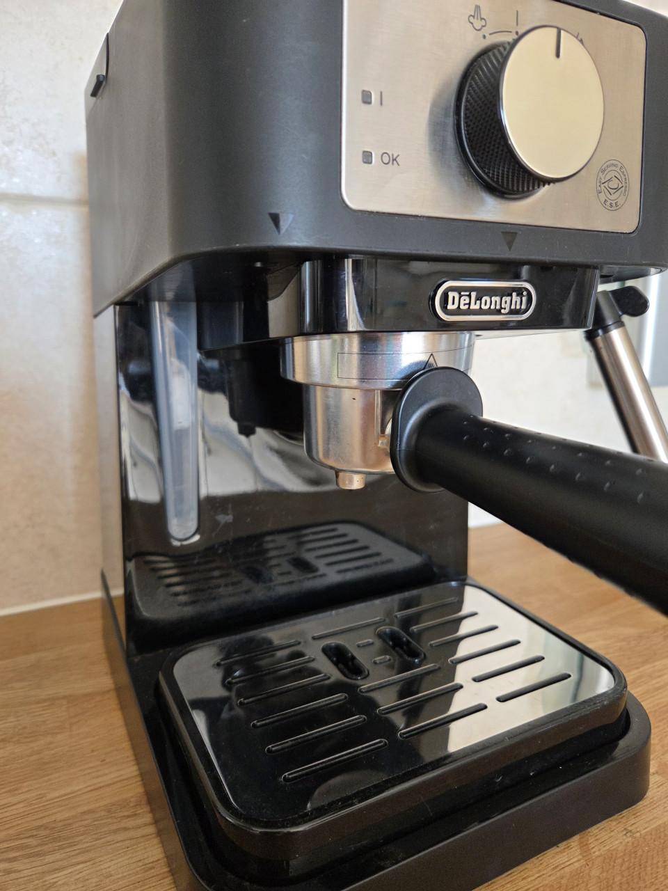 De Longhi  Expresso Machine