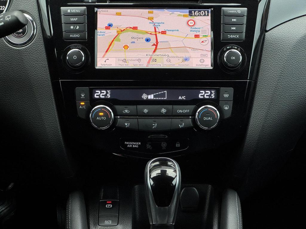 Nissan Qashqai 1.3 dig-t tekna automaat incl. trekhaak!